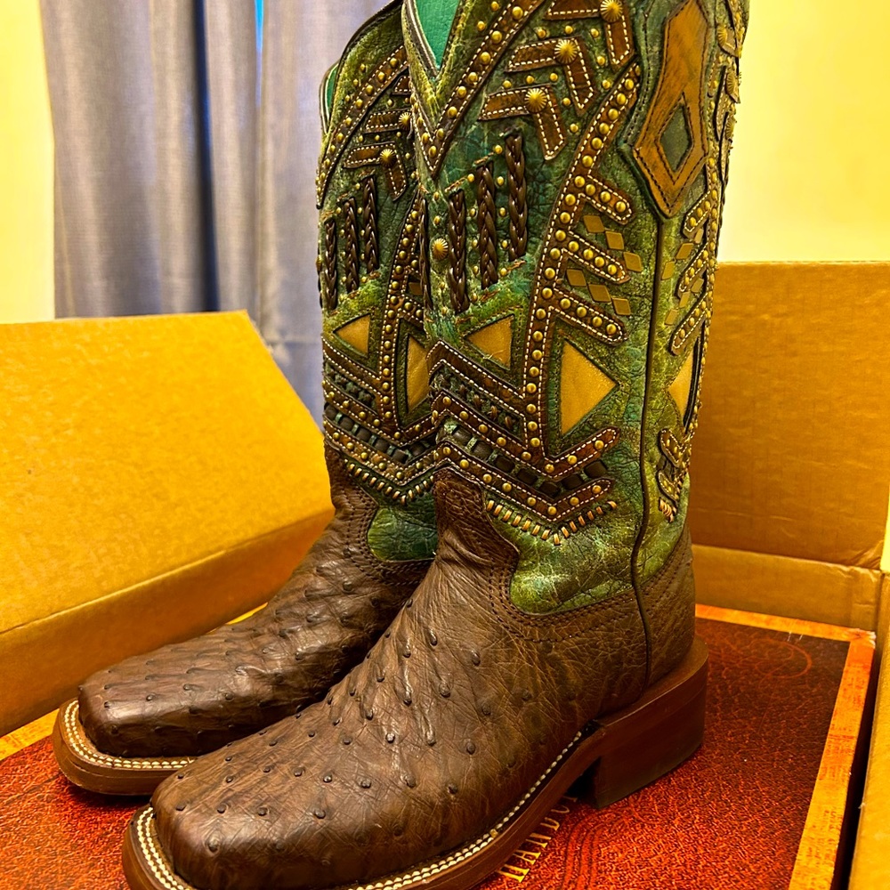 Corral Women's Brown exotic Ostrich boots